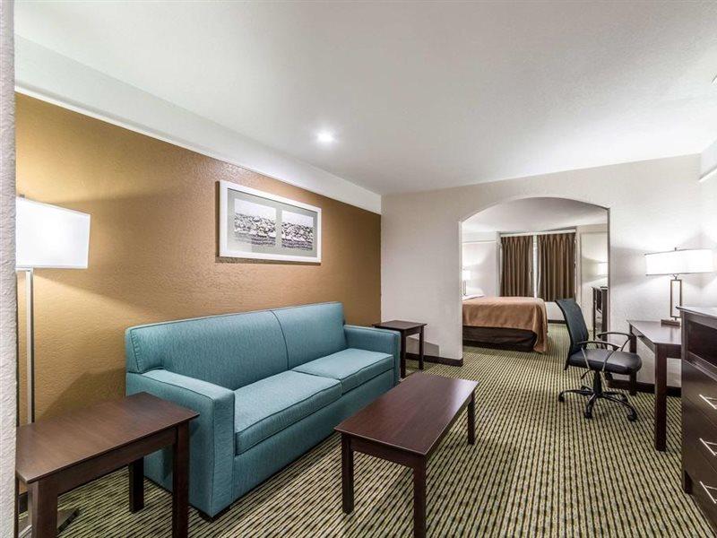 Quality Inn & Suites Seaworld North San Antonio Dış mekan fotoğraf