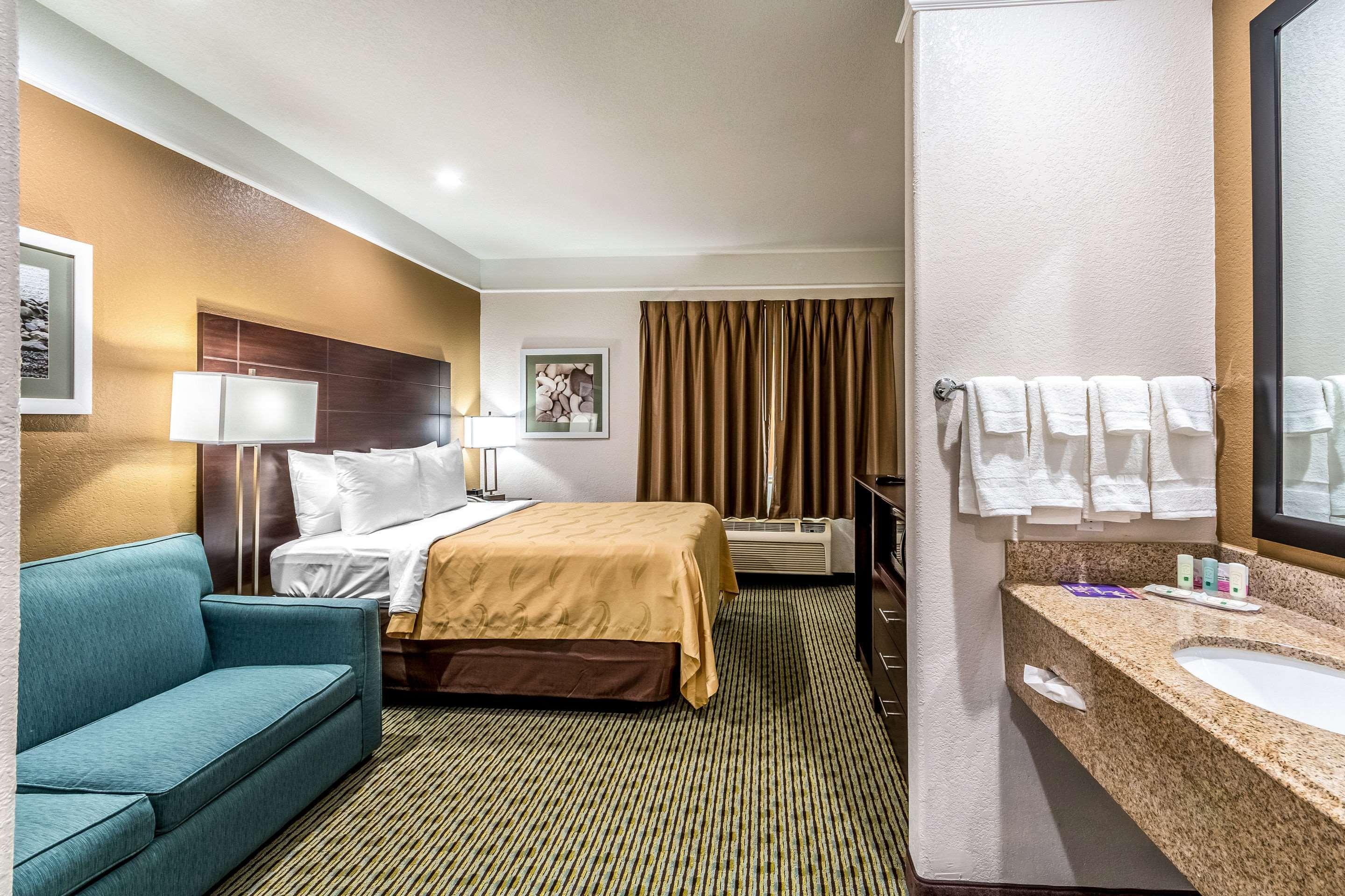 Quality Inn & Suites Seaworld North San Antonio Dış mekan fotoğraf