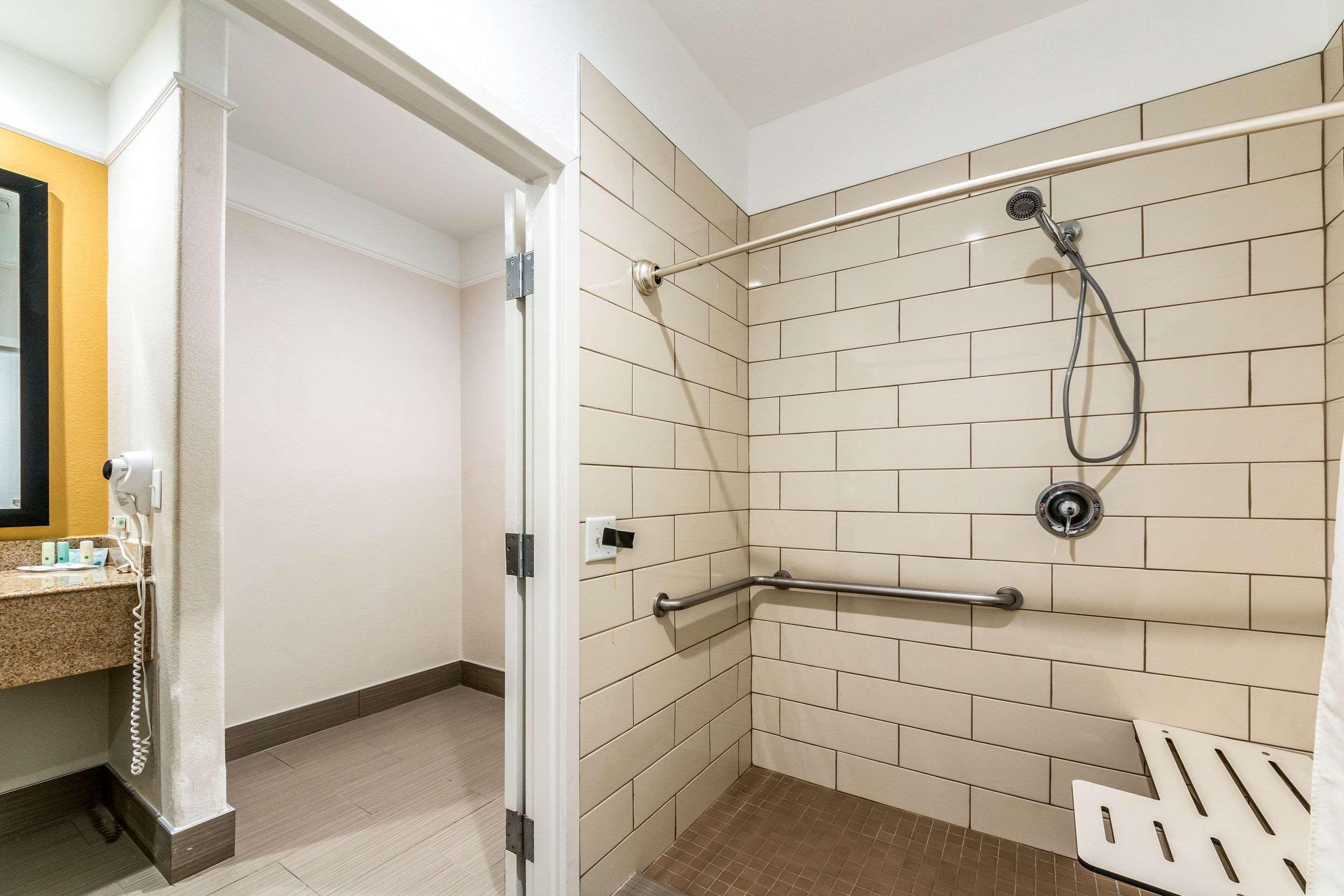 Quality Inn & Suites Seaworld North San Antonio Dış mekan fotoğraf