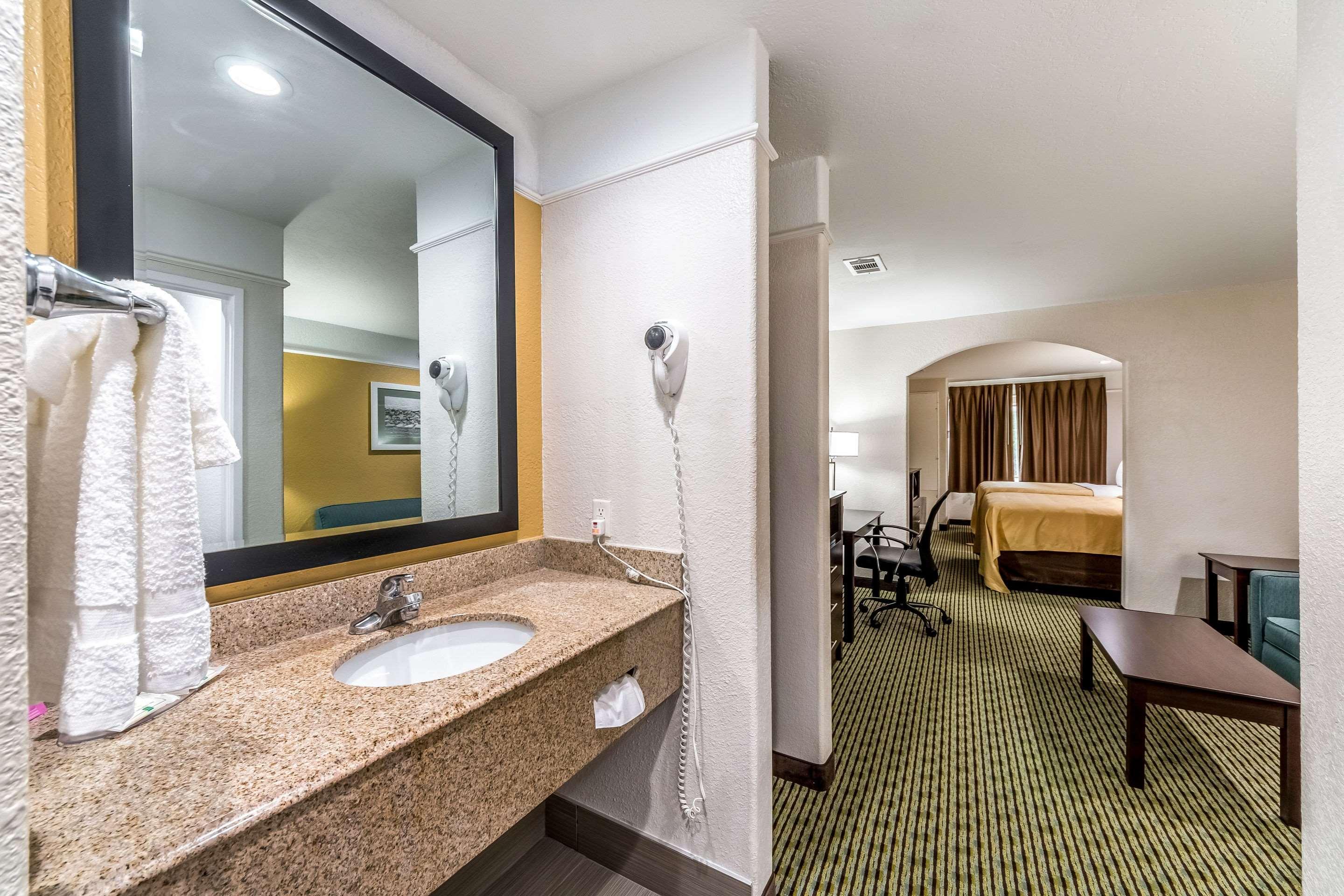 Quality Inn & Suites Seaworld North San Antonio Dış mekan fotoğraf