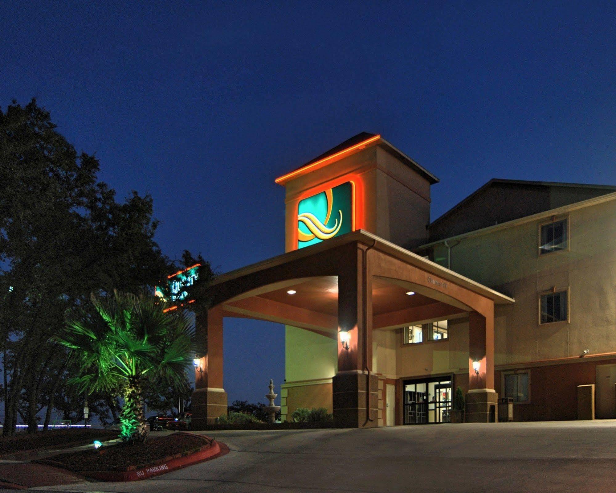 Quality Inn & Suites Seaworld North San Antonio Dış mekan fotoğraf