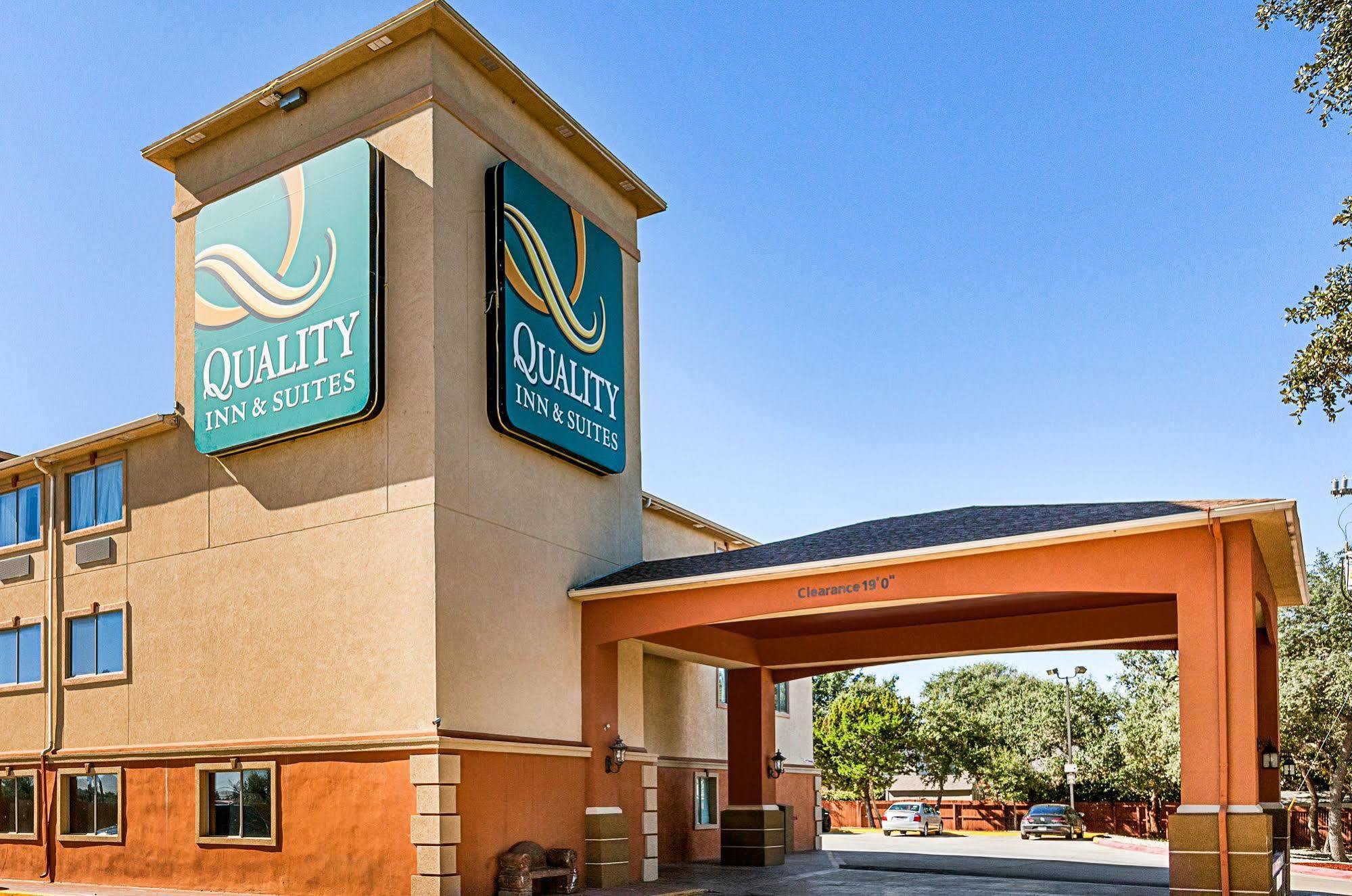 Quality Inn & Suites Seaworld North San Antonio Dış mekan fotoğraf